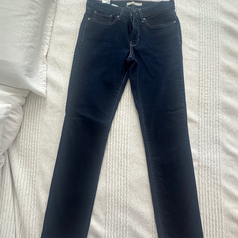 Levi’s 312 shaping slim 30